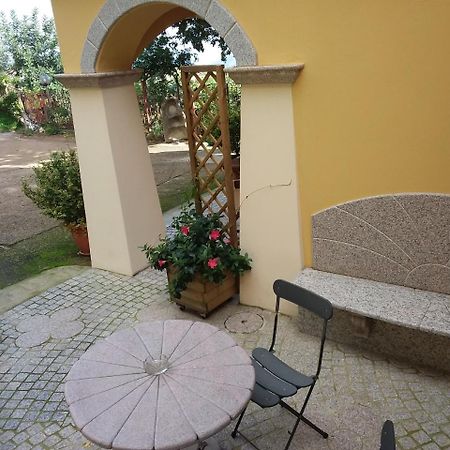 Le Roverelle Ilbono Exteriör bild