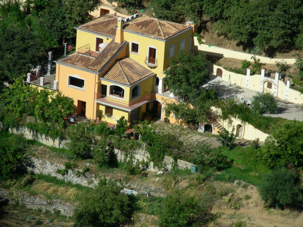 Le Roverelle Ilbono Exteriör bild